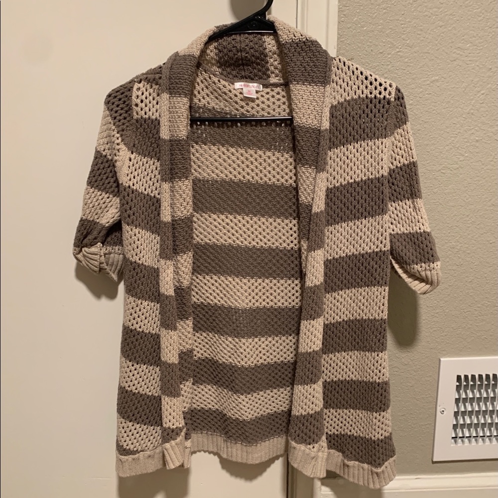 Brown/tan striped sweater, capped sleeves M